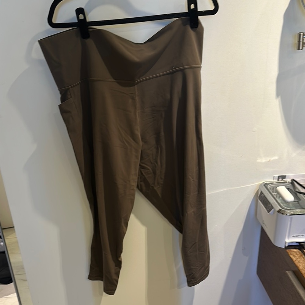 Athleta Brown High-Waisted 7/8 Leggings